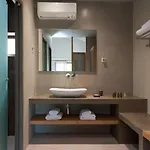 Diapori 4* 卡德哈米利