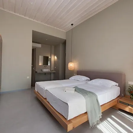 Diapori 4* Kardhamili
