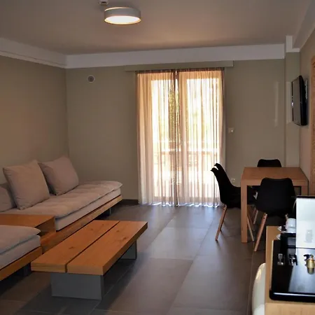 Hotel Diapori 4*