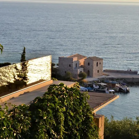 Diapori Hotel 4*