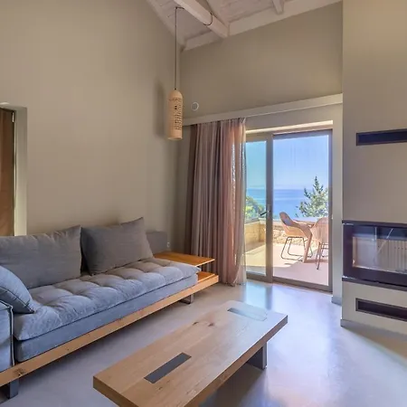 Ξενοδοχείο Diapori 4*