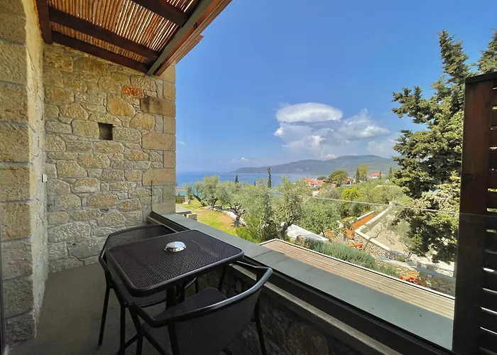 Diapori 4* Kardhamili